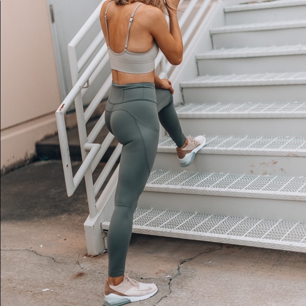 Lululemon 28’ legging